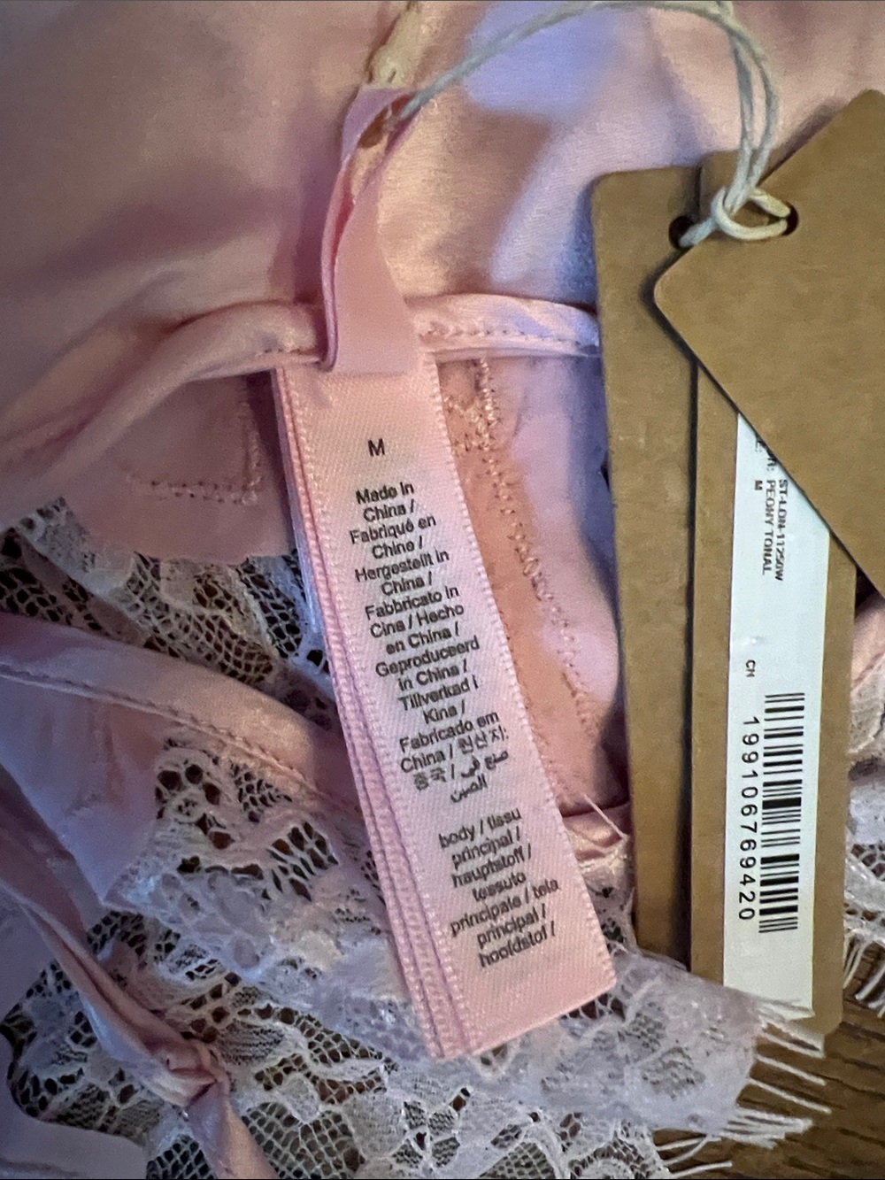 SKIMS Peony Pink Silk Lace Cami & Shorts Sleep Set Lingerie Size Medium NWT - Picture 9 of 10